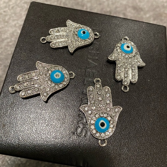 Other - 4 pcs large hamsa 🧿 hand charms